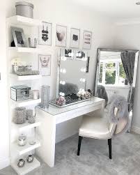 White Beauty Via Art Interiors Livingroom Interior123 Design Ins White Beauty Via Dekor Fur Kleine Raume Glamour Schlafzimmer Wohnen