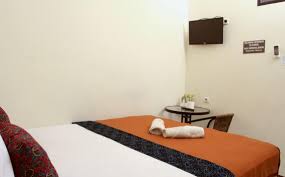 Save up to 60% off with our hot rate deals when booking a last minute hotel room. Bantal Guling Guest House Alun Alun Bandung Di Bandung 1001malam Com