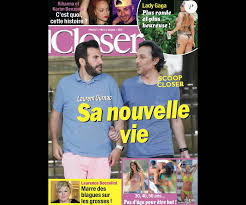 Camping paradis une nouvelle vie. La Nouvelle Vie De Laurent Ournac Avec Olivier Sitruck Fausse Couverture Du Magazine Closer Les Deux Acteurs Seront Du 8 Au 12 Septembre Au Casino De Paris Purepeople