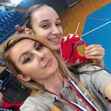 Pionirska reprezentacija Crne Gore pobjednik je turnira „7 kruna“ u  Kraljevu! Generacija koju predvode treneri Miloš Perović i Bobana Krstović  u finalu je savladala rumunsku Ramniku Vlčeu (2️⃣3️⃣:1️⃣5️⃣) i sa tri  pobjede