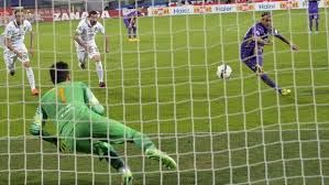 Preziosi specialisti di ogni squadra, calciatori particolarmente bravi nel gesto tecnico del calcio di rigore al di là dal ruolo. Serie A Il Rigore E Stregato In Europa Siamo