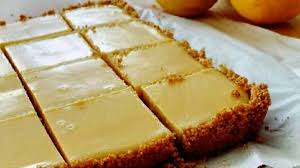 Gateau Cremeux Au Citron Badigeonner Un Plat Carre Avec Du Beurre Fondu Ecraser Des Biscuits Gateau Cremeux Recette Gateau Gateau Lait Concentre