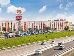 Pays suisse, canton tessin, district mendrisio. Foxtown Factory Stores Ticino Ch
