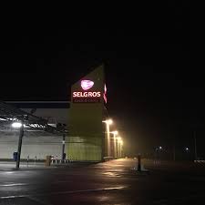 Profită de reducerile cu aplicația selgros la orice oră. Fotos Bei Selgros Cash Carry Markt In Craiova