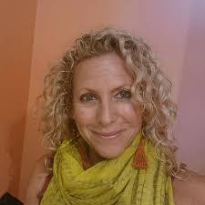 Renee Pickard's Instagram, Twitter & Facebook