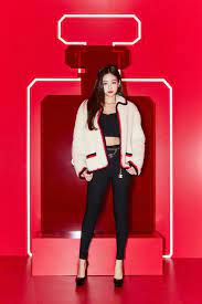 Blackpink star jennie stole the show at paris fashion week's chanel show. Jennie At Chanel Red Museum Blackpink Fashion Blackpink Jennie Black Pink