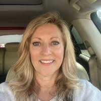 Veronica Mayes's Instagram, Twitter & Facebook