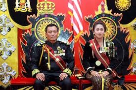 Maybe you would like to learn more about one of these? Menulis Di Penjara Ratu Keraton Agung Sejagat Ingin Buat Novel Kisah Hidupnya Halaman All Kompas Com