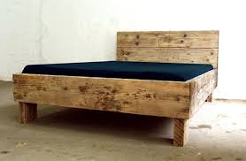 Betten Individuelles Design Bett Aus Bauholz 140 X 200 Ein Designerstuck Von Up Cycle Bei Dawanda Designer Bett Bauen Mit Holz Bett Bauen