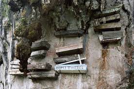 Hanging coffins at sagada, mountain province in the philippines. Datei Sagada Hanging Coffins Jpg Wikipedia
