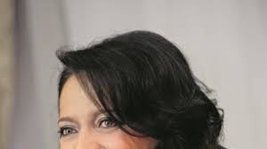 The official website of the internationally renowned artist, lucie bilodeau. Nestarnuca Lucie Bila Vek Mojich Napadnikov Sa Znizuje