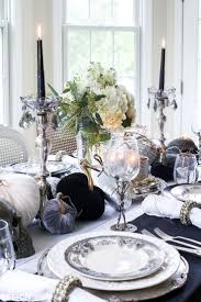 Black And White Halloween Table Decor Black And White Table Top Ideas For An Elegant Halloween Dinner Halloween Table Decorations Elegant Halloween Decor Elegant Halloween