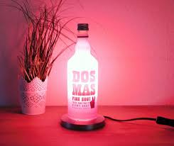 Tischlampe Aus Einer Likor Flasche Lampe Aus Flaschen Kreative Lampen Flaschenlampe