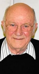 Julie Kindred's Instagram, Twitter & Facebook