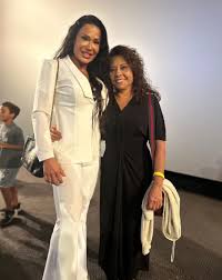 Mãe de Gracyanne Barbosa comenta relação da família com Belo e opina sobre  coração da filha | fora da casa | gshow