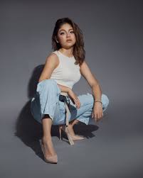 Cual es tu foto favorita😍😍 deja tu comentario🙋🙋 Karol Sevilla Daily On Twitter Karol Sevilla Karolsevilla Changed Her Profile Picture On Instagram And Twitter A New Era Is On The Way