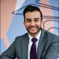 100+ perfiles de «Lua»