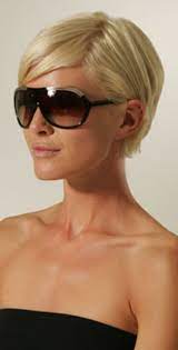 One Of These Days I Ll Do Something Like This After I Let My Long Hair Grow Trying New Things In Short Hair Styles Hair Styles Cute Hairstyles For Short Hair