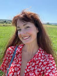 Bisou sucré! 💋 @sezane ♥️ #sezanelovers #sezane #sezaneaddict #sezanette  #bisousucré #singer #model