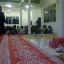 These are prayers that are written in spanish. Photos At Kampong Perigi Acheh Pasir Gudang Road