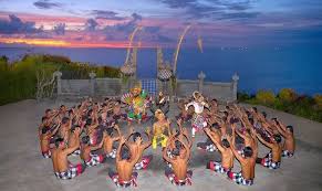Arsitektur gapura candi bentar terdiri dari dua bangunan menyerupai candi dengan bentuk sama dan sejajar. 107 Gambar Tarian Dan Rumah Adat Bali Gratis Terbaru Gambar Rumah