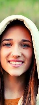 Leslie Tullos's Instagram, Twitter & Facebook