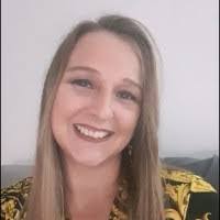 Leanne Simms's Instagram, Twitter & Facebook