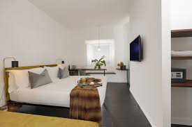 Arrived in his bedroom, the count motioned to ali to stop; Maison Ottavia Bed Breakfast Vatican City