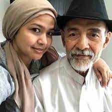 Kisah sedih puteri zainah isteri pertama najib yang ramai tidak tahu !!! Kisah Bekas Isteri Najib Di Cerai Tanpa Sebab Wanikiter