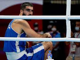 Mourad aliev reacted with outrage when referee andy mustacchio disqualified him with four seconds left in the second round sunday. F2vituaahgyqnm
