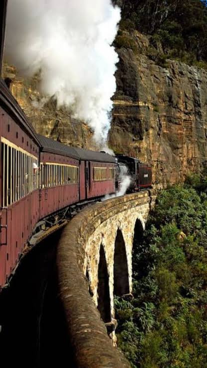 5 Oldest Trains In India