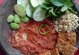 Resep sambal terasi tomat, cocok buat ayam penyet. Resep Sambel Terasi Mentah Jeruk Nipis Dan Lalapan Anti Gagal Kreasi Masakan