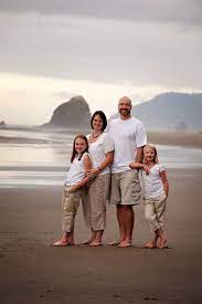 Hudsons Portrait Design Tukwila Wa Posts Family Beach Portraits Summer Family Portraits Family Photo Outfits