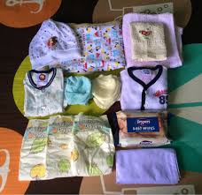Perlu diingat bahawa kemungkinan besar anda akan mempunyai banyak gambar yang diambil dari anda dan bayi anda pada masa itu. Persediaan Baby Kedua Beg Pakaian Untuk Ke Hospital Queenbee By Mek