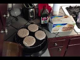 Set the temperature to 380°f and cook for 10 minutes. Butterball Original Seasoned Turkey Burgers From Frozen Nuwave Oven Heating Instructions Youtube