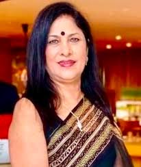 Living in the Moment By David Anderson Ever get discouraged? Despondent?  Downcast? Sure, we all do. So, some encouragement. For you. Mainly for me.  Just a half-hour ago I was sitting in