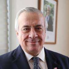 Rodrigo Barra Loyola (@rbarralo)