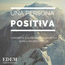 La Actitud Positiva Nos Ayuda A Volar Mas Alto Al Mal Tiempo Buena Cara Emprendedores Buen Fin De Semana Frasedel Spanish Quotes Quotes Positivity