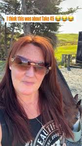 Omg….i had to do this so many times to get a half decent video 😂😂😂😂,  But just a thank you from us to you….., Have an amazing Christmas and New  Years ♥️