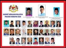 Wan azizah wan ismail, diikuti barisan 13 anggota kabinet itu turut disaksikan oleh perdana menteri, tun dr. Facebook