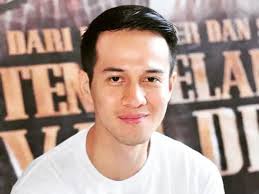 Herjunot ali, tidak hanya terkenal sebagai pemain film, producer, musisi dan vj tetapi juga seorang industry specialist film. Herjunot Ali Sekarang Gue Nggak Pernah Lagi Mau Pacaran