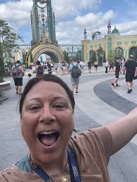 Universal Orlando Resort pool hopping available