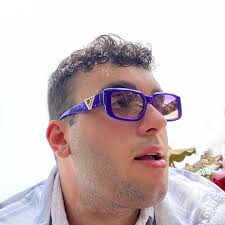 Rido per non piangere descrive la situazione @Beatrice Colangelo ...