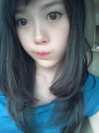 Dan siang ini kebetulan tidak ada orang di rumah selain aku dengan lusi, ini juga aku sedang kecapaian karena baru pulang sekolah. Cerita Dewasa Igo Sedarah Papahku Yang Bejat Putri77