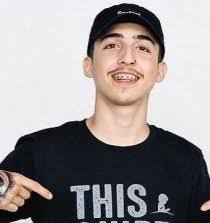 He is best known for his unique blend of traditional mexican corridos and american trap music which he dubbed, corridos tumbados. Kristopher Nava Wiki Age Bio Net Worth Wife Cute Mexican Boys Celebrity Gossip Ex Girlfriends