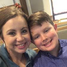 Lindsey Mcgaha's Instagram, Twitter & Facebook