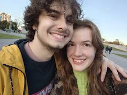 Hello everyone. Im looking for a long term appartment good for 2 person and  my budget is 600 euro per month.i want to move in as soon as possible.hope  theres someone who