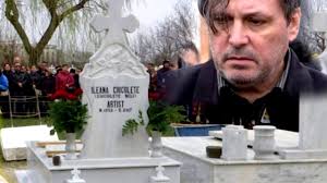 Ileana ciuculete a fost înmormântată weekendul trecut și a lăsăt în urmă multă durere cruntă pentru familia ei, dar și pentru fanii care o iubeau. Cornel GaleÈ Va Fi Ingropat LangÄ Ileana Ciuculete Ce Le A Cerut Prietenilor SÄ I PunÄ LangÄ Mormant Impact