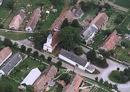 Olyan helyeken is elérhető, ahol nincs gsm vagy 4g. Peterd Wikipedia