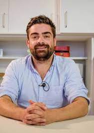 Pedro elias (antwerpen, 13 november 1974) is een belgisch televisiepresentator, redacteur en schrijver. Tv Shows Starring Pedro Elias Next Episode
